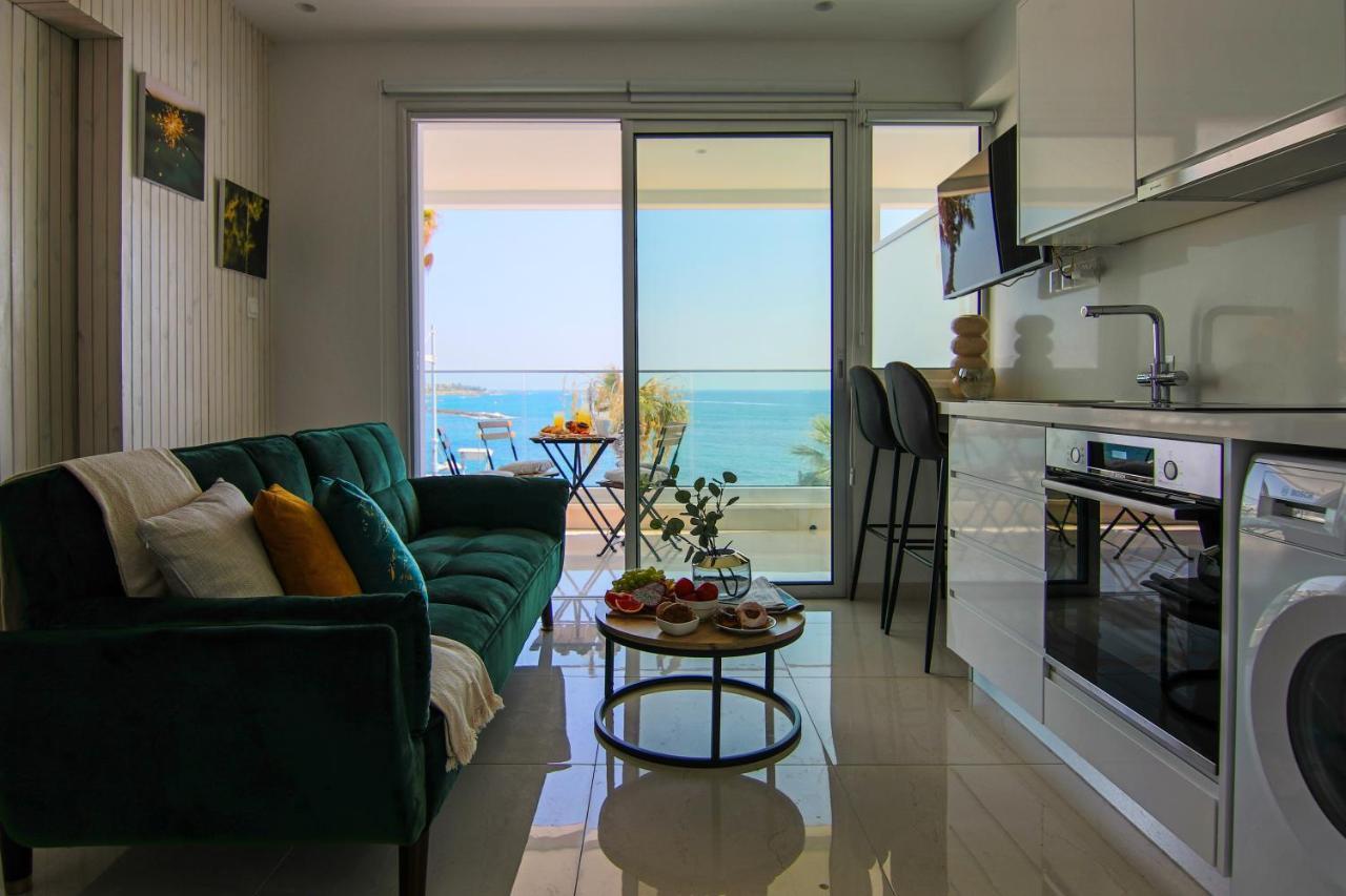 Phaedrus Living: Seaview Emerald Flat Lighthouse 48 Paphos Exteriör bild